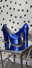 Load image into Gallery viewer, STUART WEITZMAN METALLIC BLUE PLATFORMS SZ 9.5, BEST FITTING 8.5