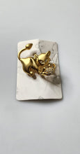 Load image into Gallery viewer, Gold cat and mouse brooch

