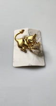Load image into Gallery viewer, Gold cat and mouse brooch

