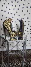 Load image into Gallery viewer, New &quot;London Trash&quot; heels   sz 8.5
