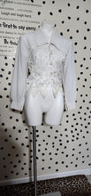 Load image into Gallery viewer, White crop blouse   sz 10
