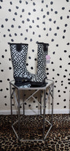 Load image into Gallery viewer, Serra Chalk print rubber boots   sz 9
