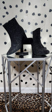 Load image into Gallery viewer, Black rhinestone heels   sz 8.5

