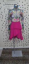 Load image into Gallery viewer, Zara pink layered skirt  sz med
