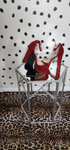 Load image into Gallery viewer, Forever 21 maroon chunky heels   sz 9
