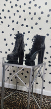 Load image into Gallery viewer, Patent leather platform heels  sz 8.5
