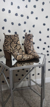 Load image into Gallery viewer, Beast Fashion Reptile print heels   sz 8
