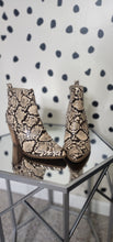 Load image into Gallery viewer, Beast Fashion Reptile print heels   sz 8
