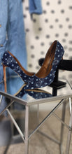 Load image into Gallery viewer, Nine West denim heels   sz 11
