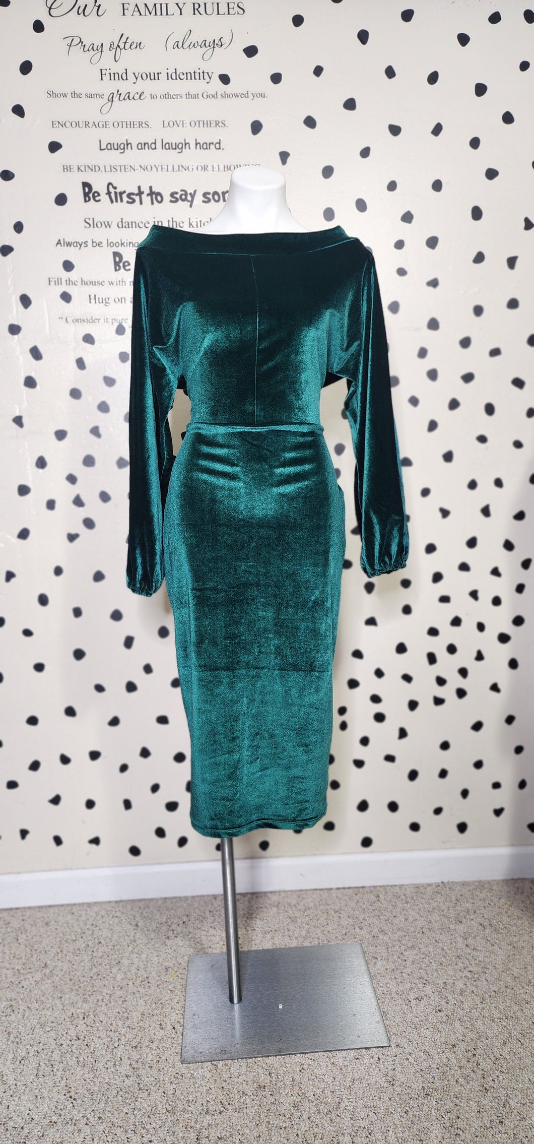 Crushed velvet bodycon dress   sz lrg, 10/12