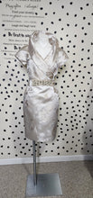 Load image into Gallery viewer, Terri Jon formal dress     sz 10, fitting 8/10
