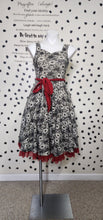 Load image into Gallery viewer, EFFIES HEART FIT AND FLARE DRESS    SZ SMALL/MED
