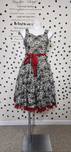 Load image into Gallery viewer, EFFIES HEART FIT AND FLARE DRESS    SZ SMALL/MED
