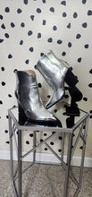 Load image into Gallery viewer, SODA SILVER BOOTS   SZ 8.5
