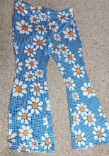 Load image into Gallery viewer, SHEIN CURVE DAISY BELL BOTTOMS SZ 2XL, 16
