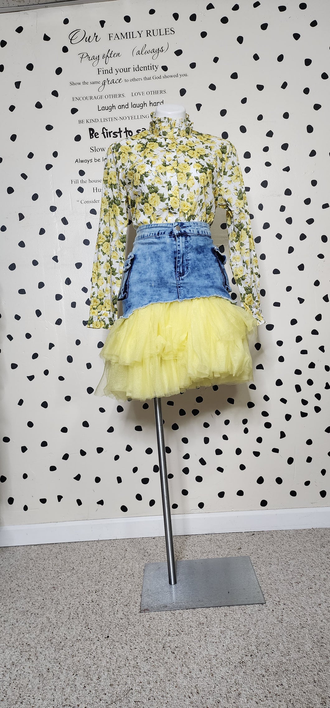 AKIRA DENIM TULLE SKIRT    SZ MED