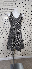 Load image into Gallery viewer, TAYLOR HOUNDSTOOTH FLARE SKIRT    SZ 6-10
