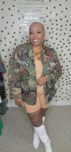 Load image into Gallery viewer, CAMO JACKET    SZ SMALL -MEDIUM
