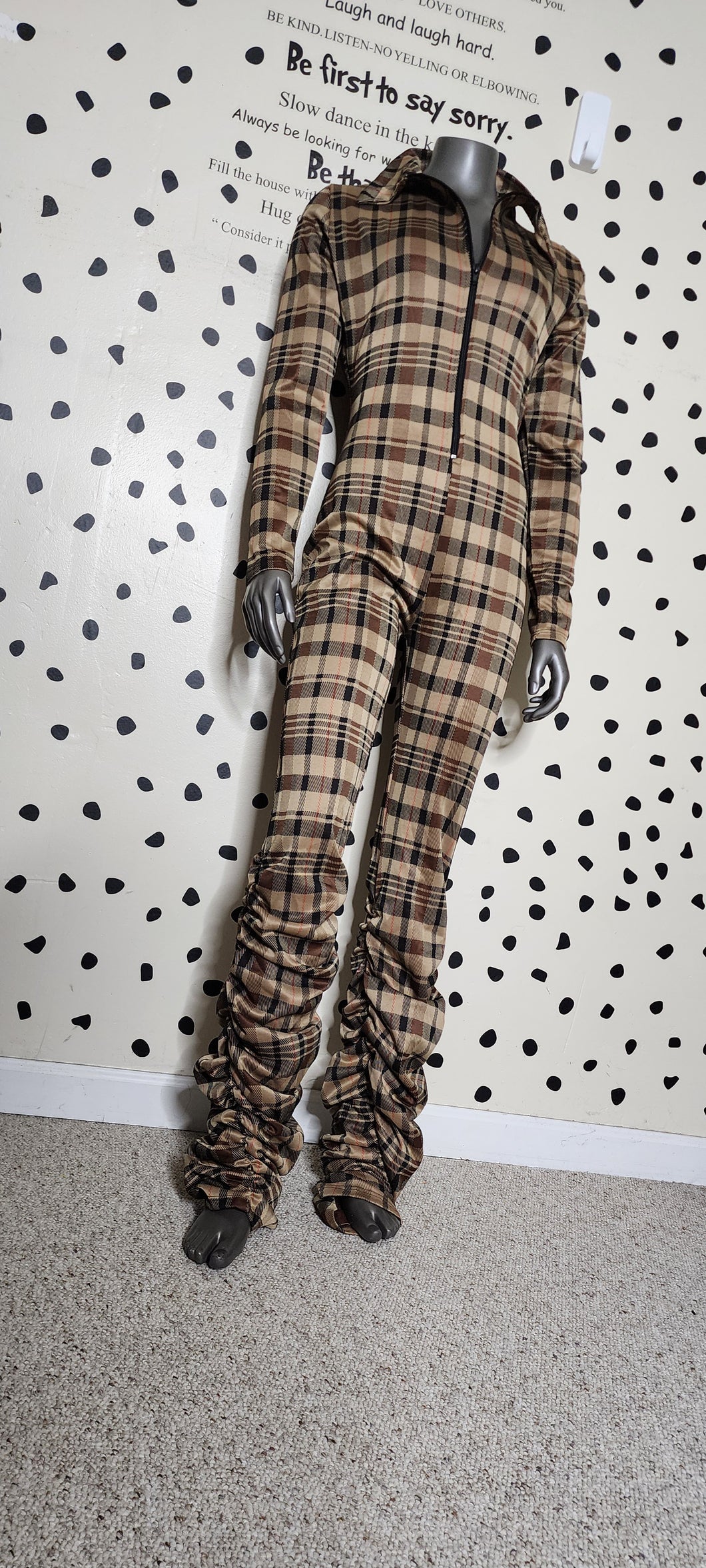 NWT PLAID PRINT JUMPSUIT    SZ MED