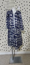 Load image into Gallery viewer, LULAROE DUSTER     SZ MED/LRG
