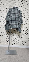 Load image into Gallery viewer, MAX STUDIO PONCHO   SZ ONE SIZE
