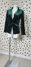 Load image into Gallery viewer, SHEIN CRUSH VELVET BLAZER    SZ SMALL
