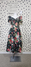 Load image into Gallery viewer, EXPO VINTAGE FLORAL DRESS    SZ 7 (6 FIT)
