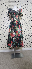 Load image into Gallery viewer, EXPO VINTAGE FLORAL DRESS    SZ 7 (6 FIT)
