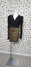 Load image into Gallery viewer, TORRID SEQUIN SKIRT     SZ TORRID 1 (16/18)
