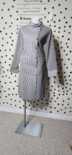 Load image into Gallery viewer, MIX PRINT DRESS    SZ UNTAGGED MED FIT (non busty)
