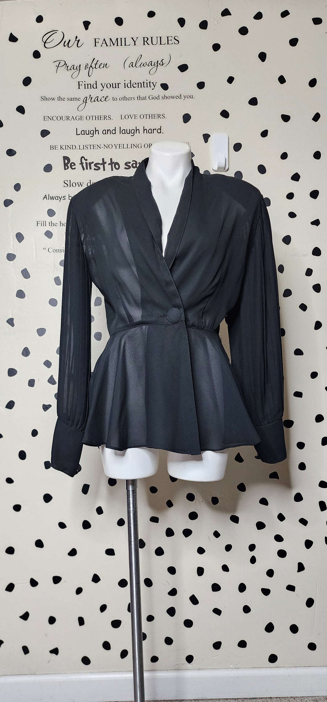 SHEER FLARE BLOUSE     SZ MED (FITTING SZ SMALL)