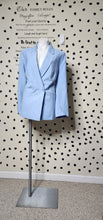 Load image into Gallery viewer, H&amp;M NWT BLAZER     SZ LRG
