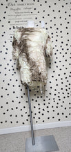 Load image into Gallery viewer, NWT ROMWE TEE    SZ XL
