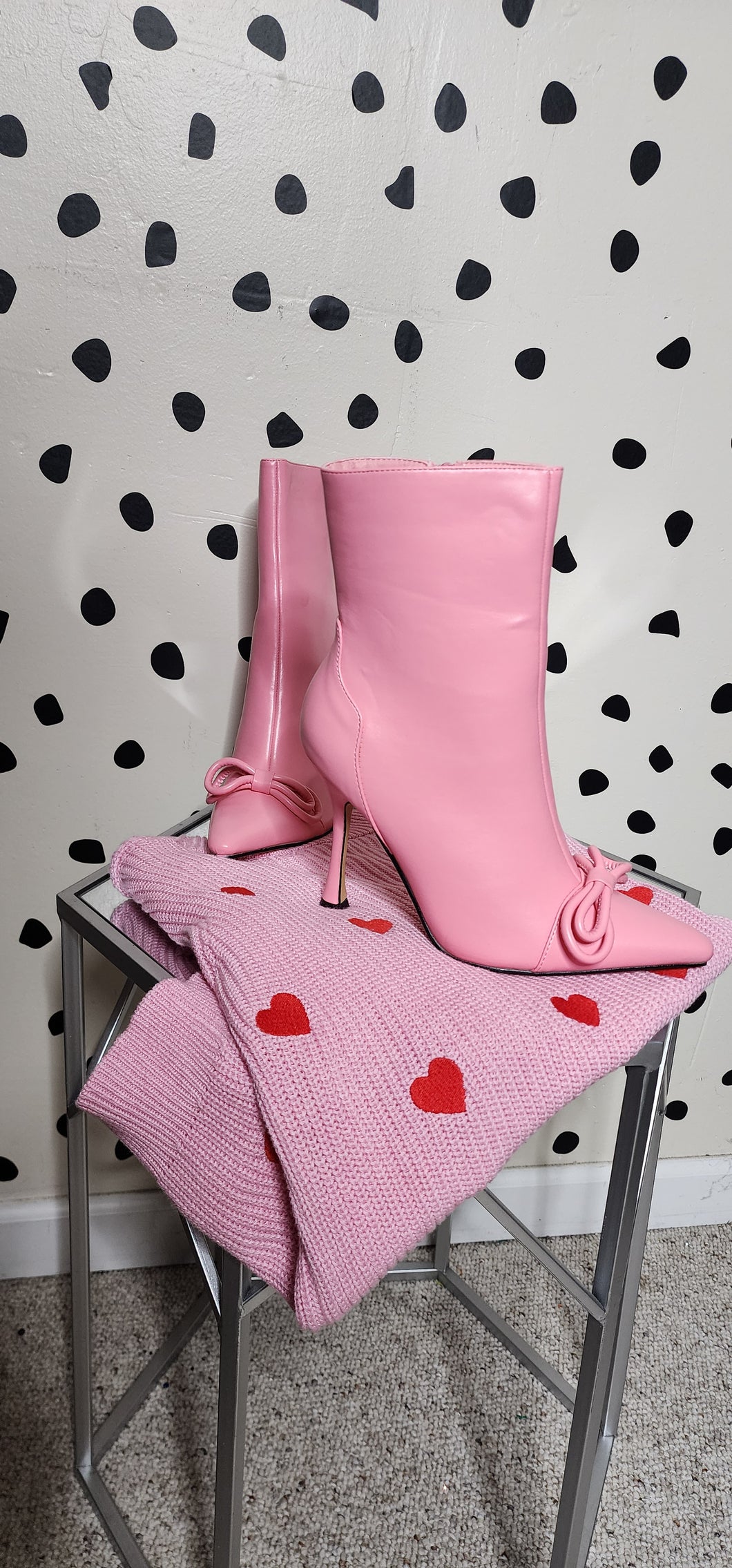 NEW FASHION NOVA PINK HEELS      SZ 8.5