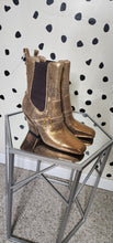 Load image into Gallery viewer, NEW SAM EDELMAN BOOTIES    SZ 9
