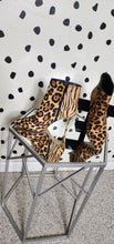 Load image into Gallery viewer, ALDO LEOPARD MO HAIR HEELS    SZ 9
