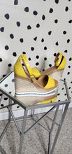 Load image into Gallery viewer, SODA WEDGES     SZ 10

