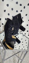 Load image into Gallery viewer, BLACK SUEDE/PATENT LEATHER HEELS    SZ 42= 11
