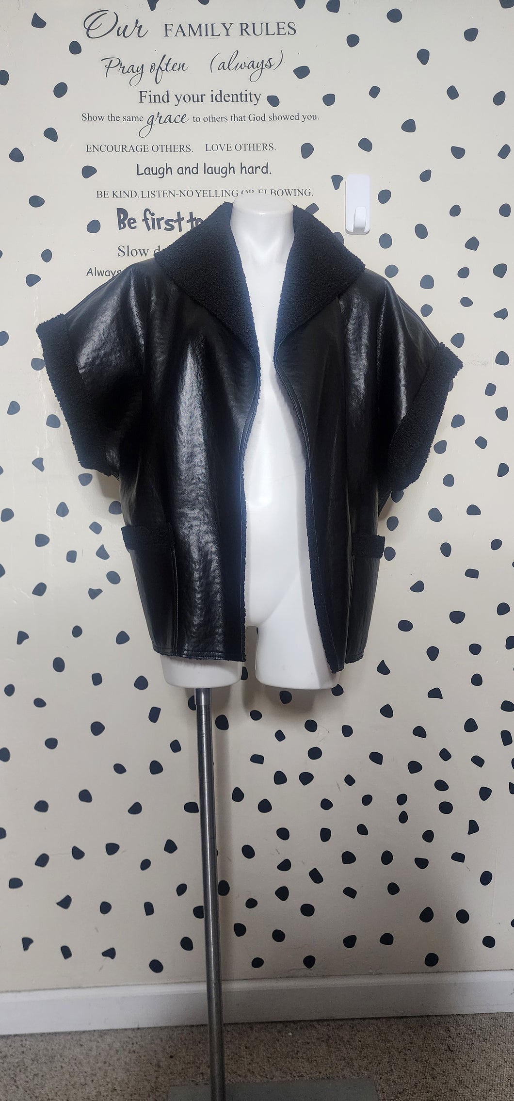 FAUX LEATHER VEST    SZ MED/LRG