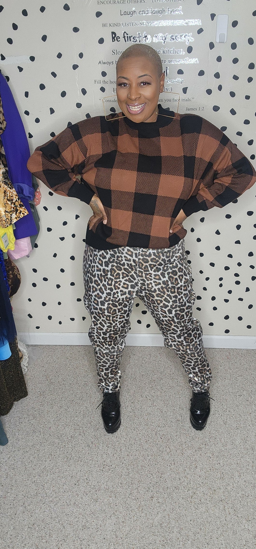 LEOPARD SEQUIN PANT/BOX PRINT SWEATER  2 PIECE  SET   SZ 2X FIT