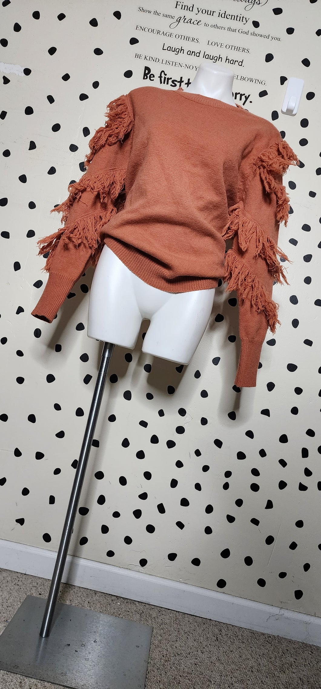 VINCE LOVE RUFFLED SWEATER    SZ MED-XLRG
