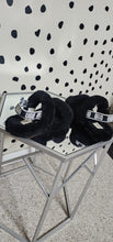 Load image into Gallery viewer, UGG BLACK SANDALS    SZ 5
