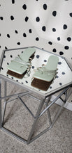 Load image into Gallery viewer, AZAELA WANG RHINESTONE SANDALS     SZ 10
