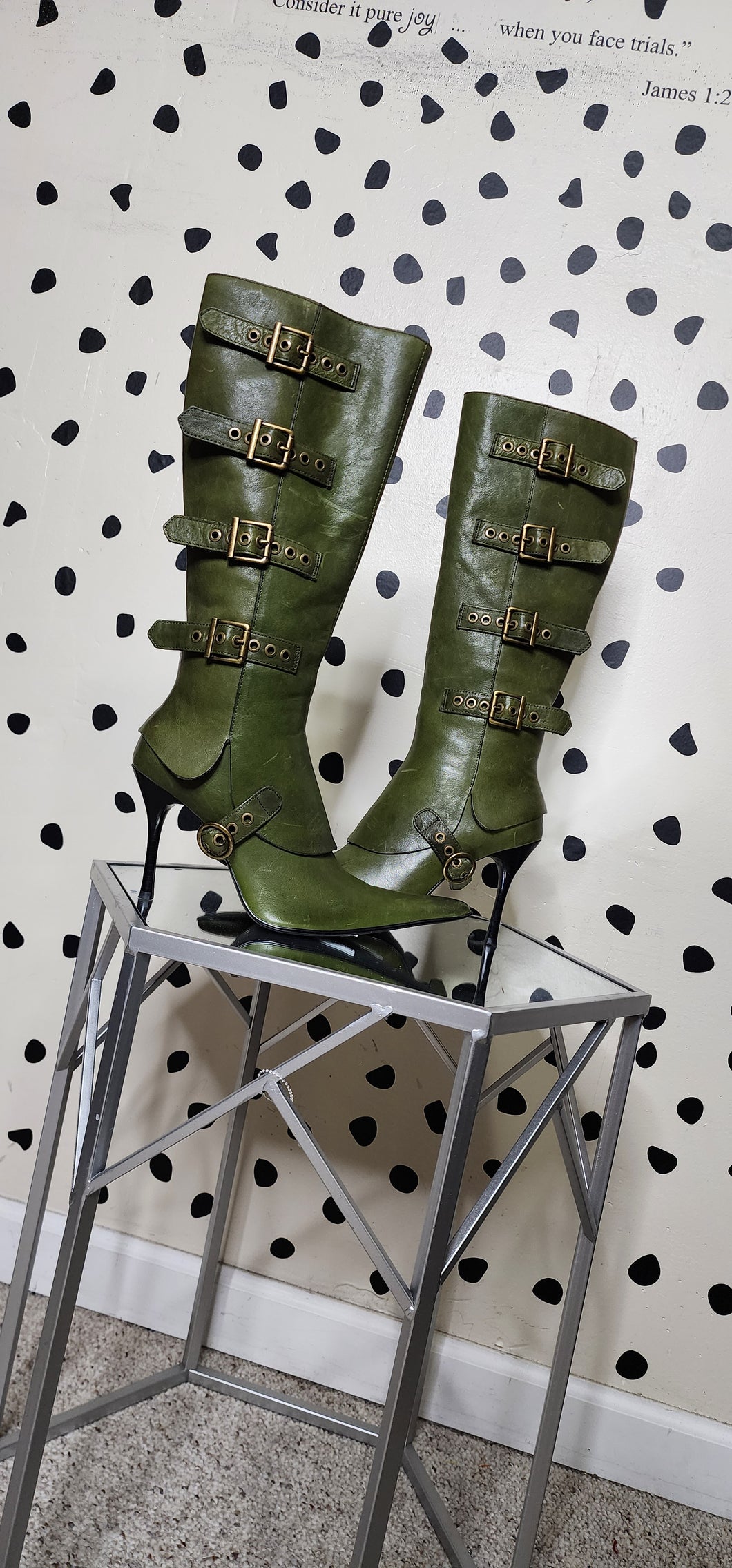 NEW  JEFFREEY CAMPBELL GREEN HEELS    SZ 6.5