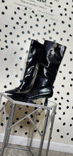Load image into Gallery viewer, OLIVIA PATENT LEATHER KITTY HEELS    SZ 10
