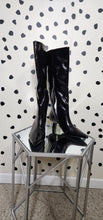 Load image into Gallery viewer, OLIVIA PATENT LEATHER KITTY HEELS    SZ 10
