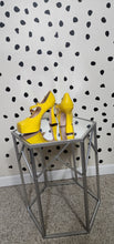 Load image into Gallery viewer, NEW CHASE &amp; CHLOE PLATFORM HEELS    SZ 8.5
