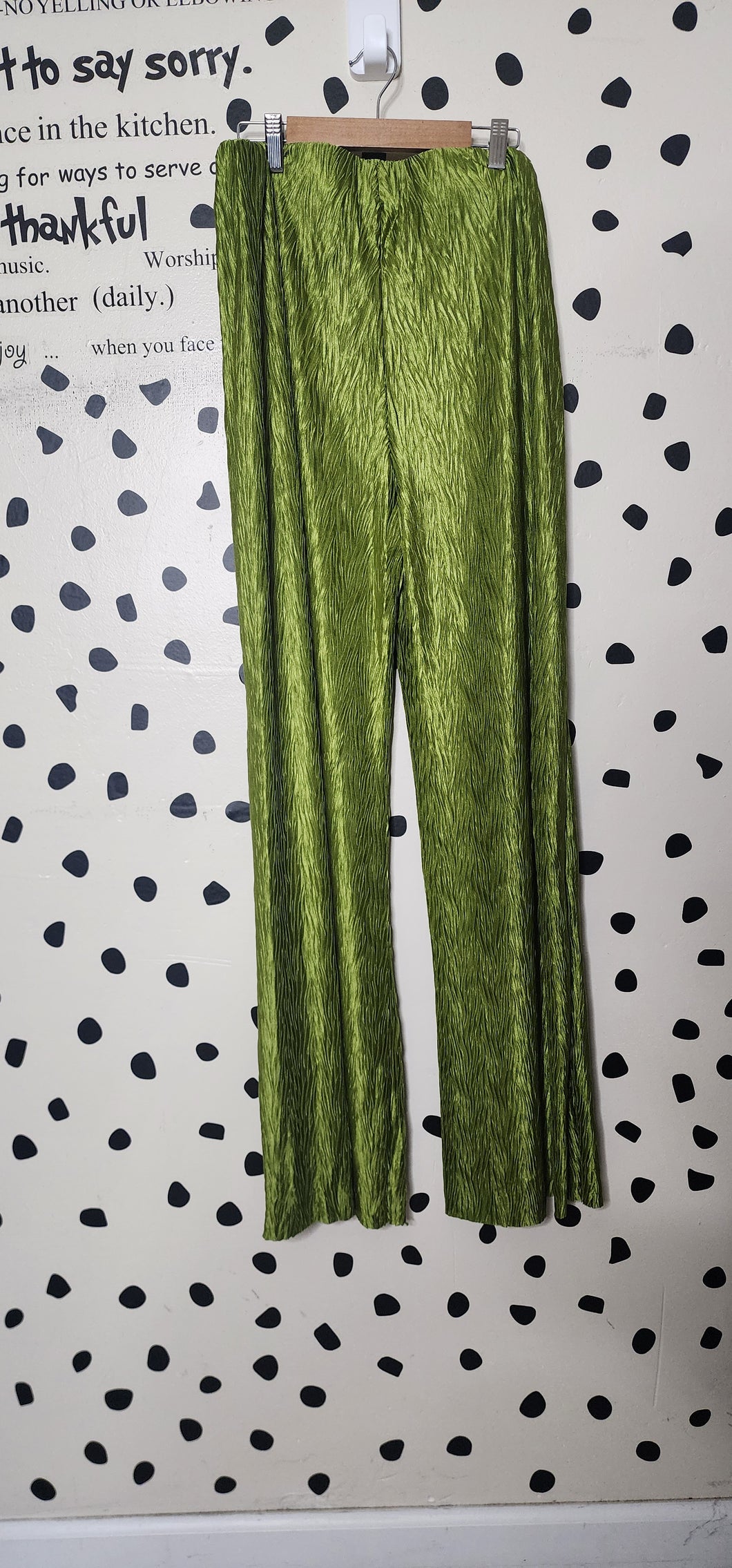 ASTR LIME WAVY PLEATED WIDE LEG PANT     SZ MED