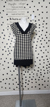 Load image into Gallery viewer, HOUNDSTOOTH VEST     SZ XL-3X

