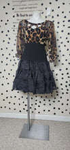 Load image into Gallery viewer, SHEIN PLUS RUFFLED FLARE SKIRT     SZ 2XL
